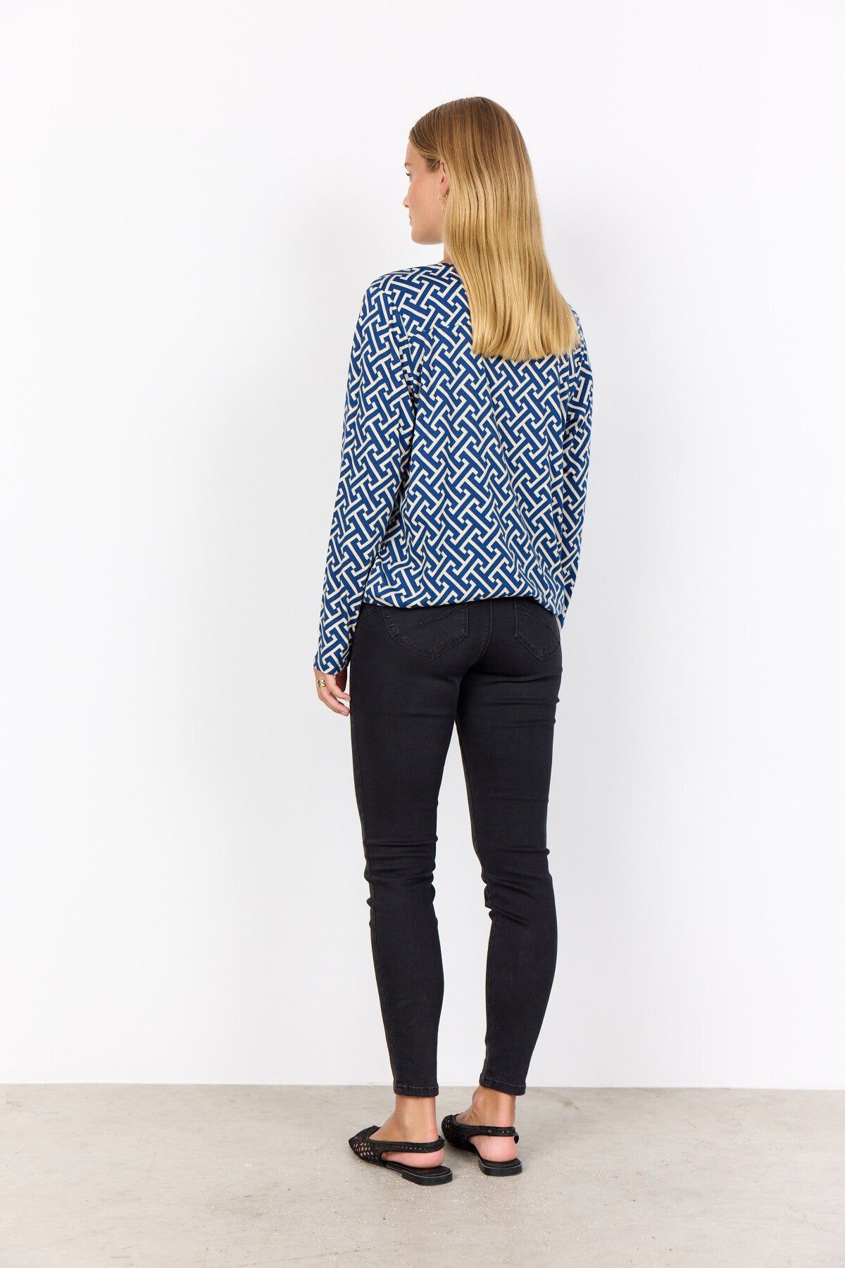 SC-FELICITY AOP 520 Bluse Mørk blå