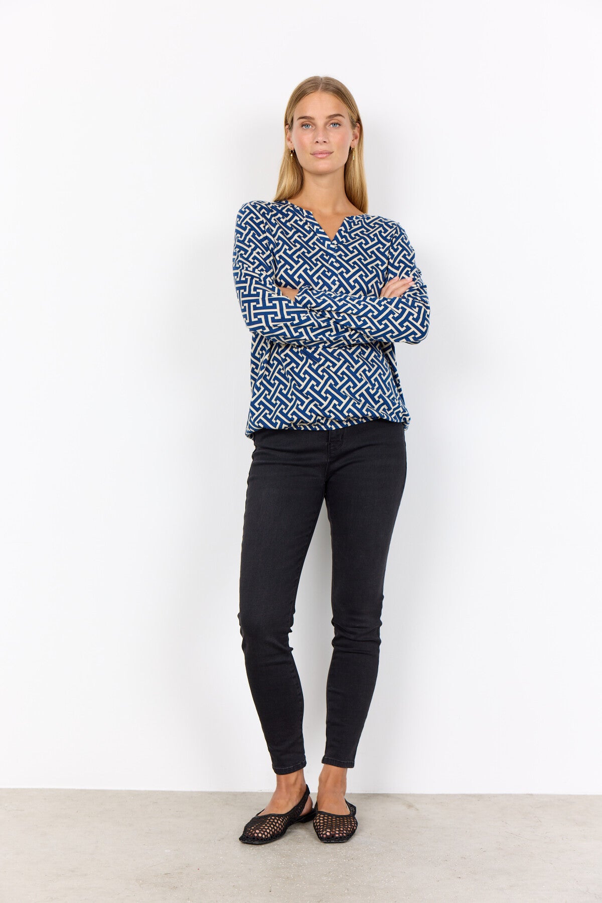 SC-FELICITY AOP 520 Bluse Mørk blå