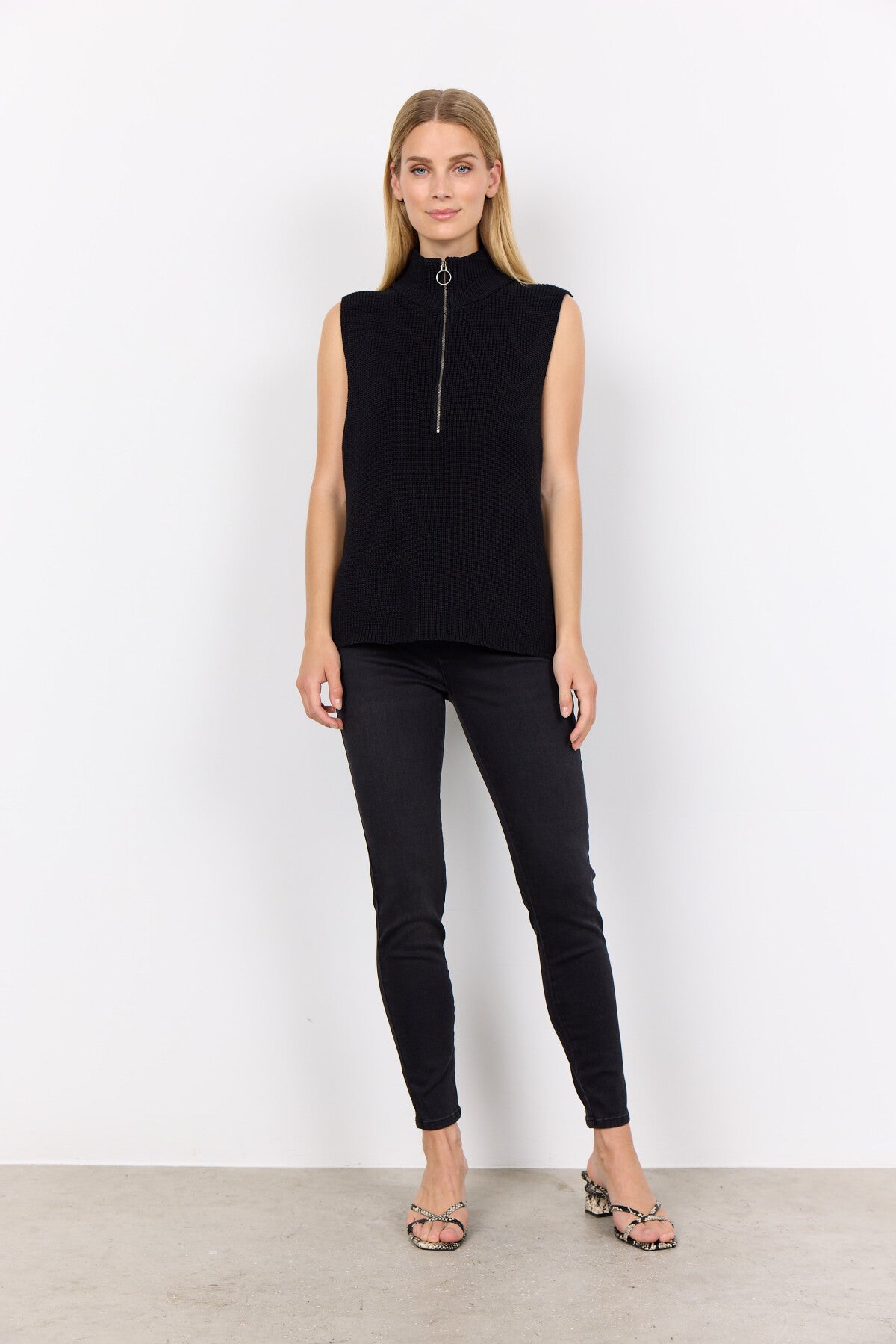 SC-JULIA 8 Vest Sort