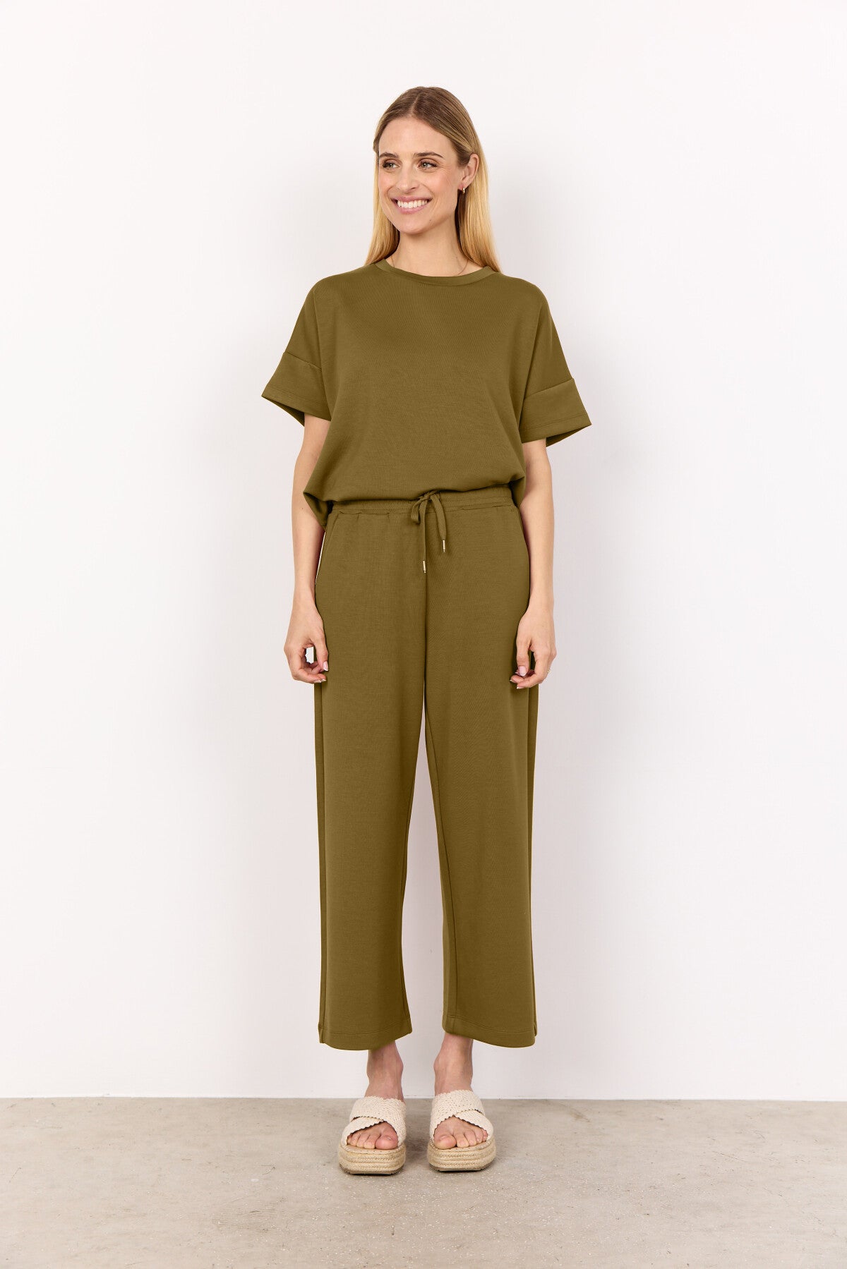 SC-BANU 184 T-shirt Oliven