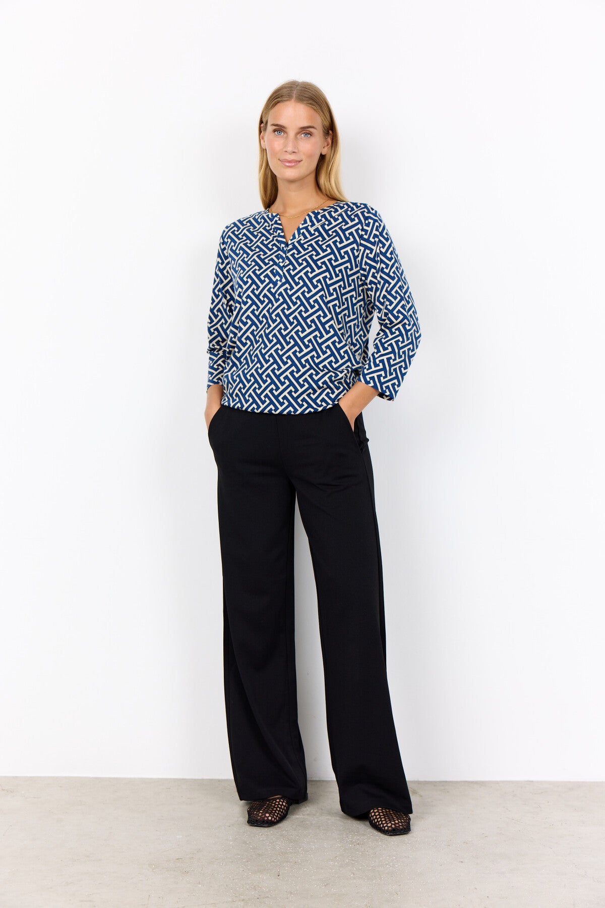 SC-FELICITY AOP 519 Bluse Mørk blå