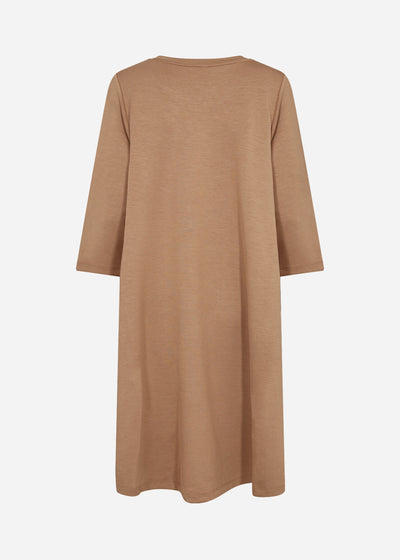 SC-BANU 155 Kjole Camel