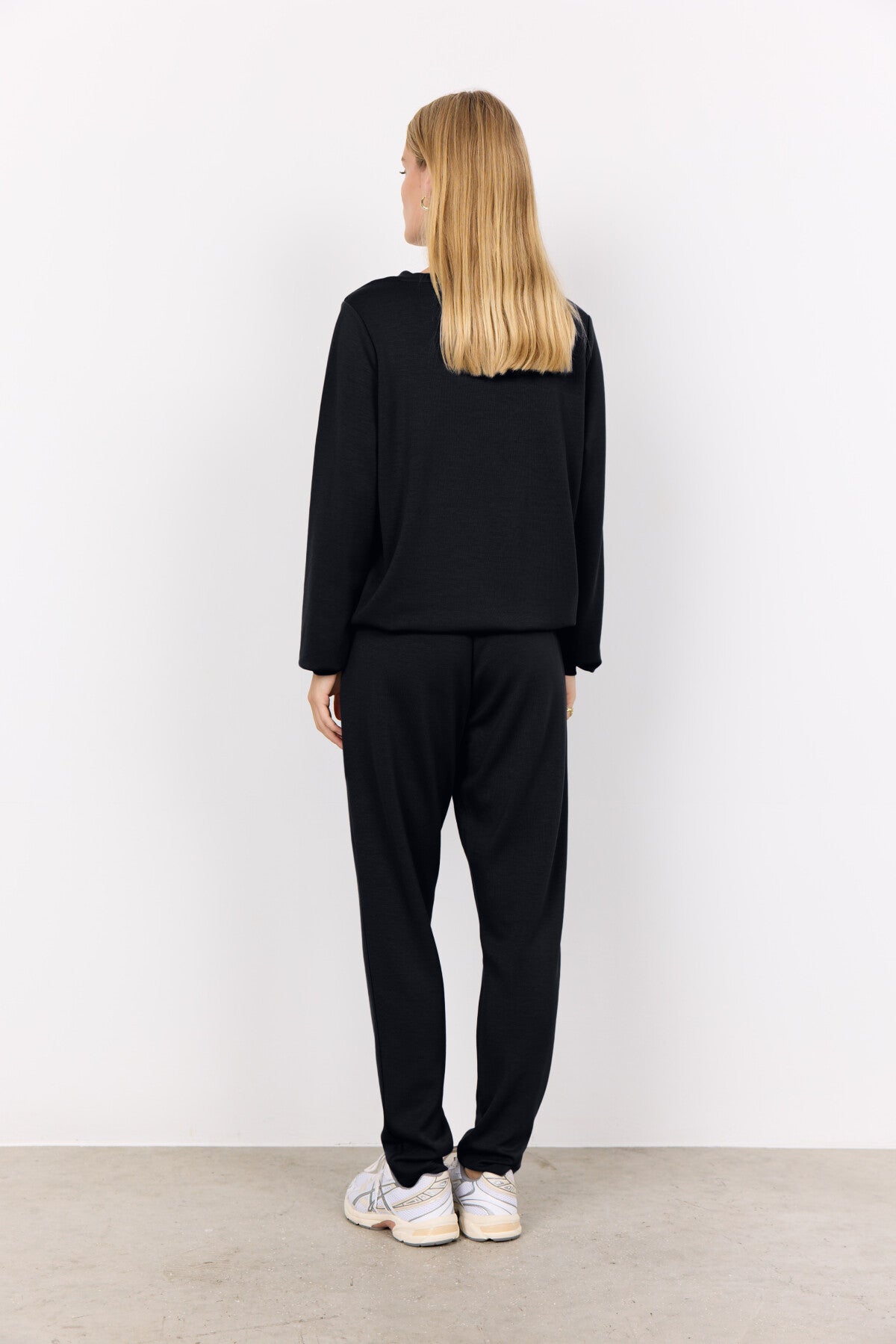 SC-BANU 194 Bluse Sort