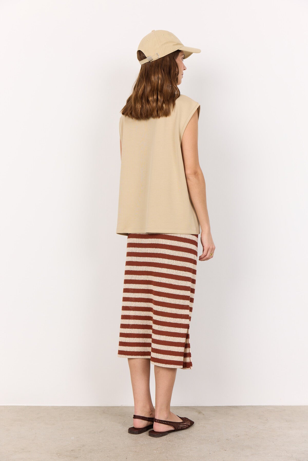 SC-BANU 229 Top Sand