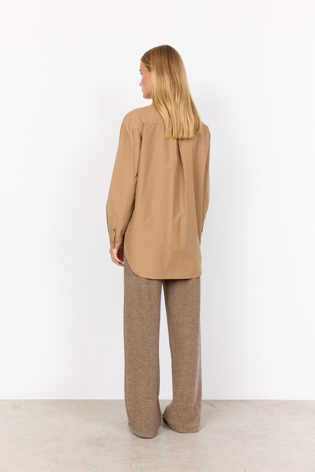SC-NETTI 52 Skjorte Mørk sand