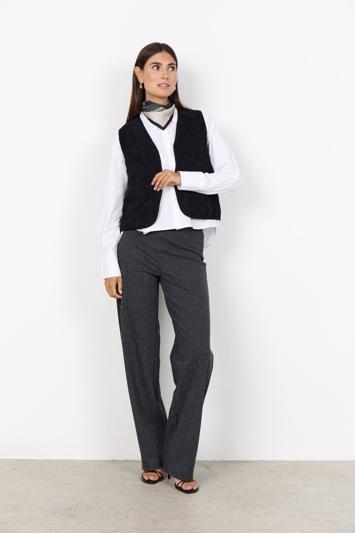 SC-BINDI 17 Vest Sort
