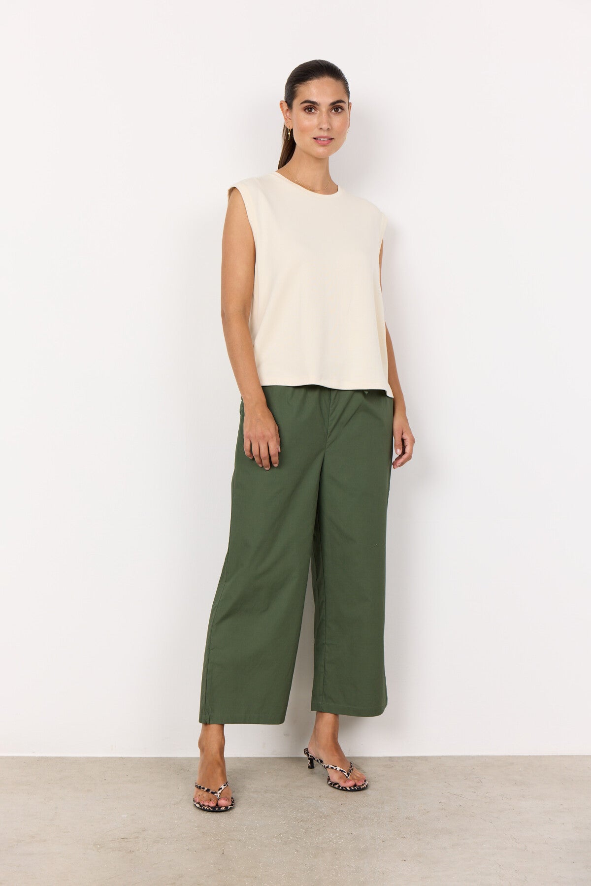 SC-BANU 229 Top Creme