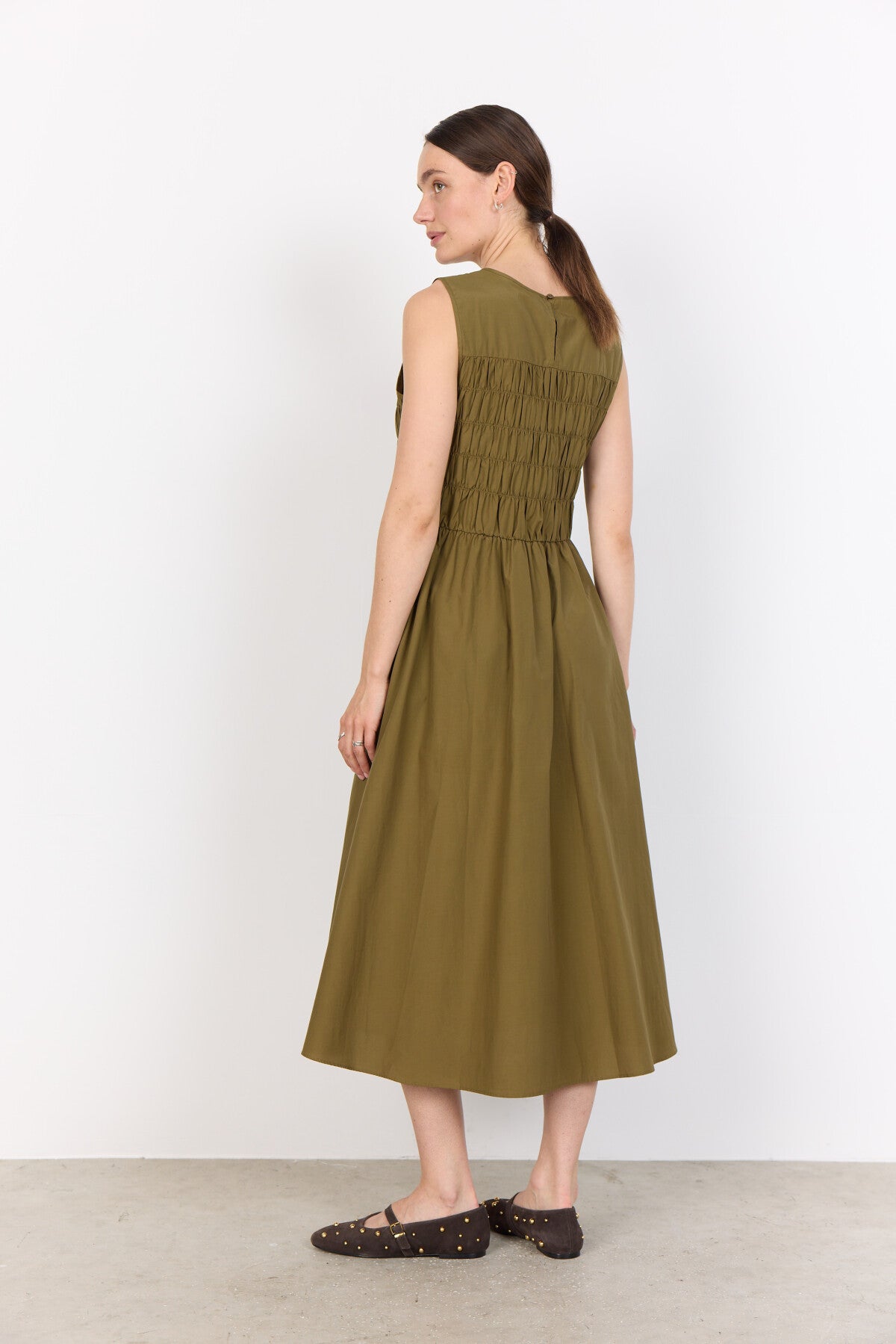 SC-NETTI 107 Kjole Oliven