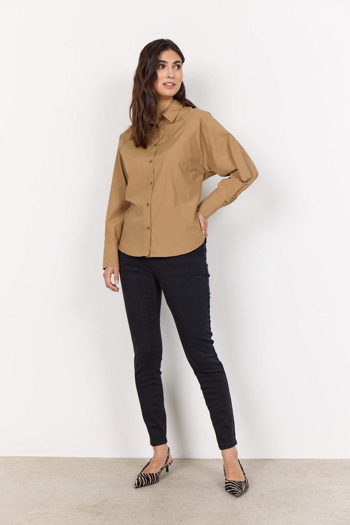 SC-NETTI 109 Skjorte Mørk sand