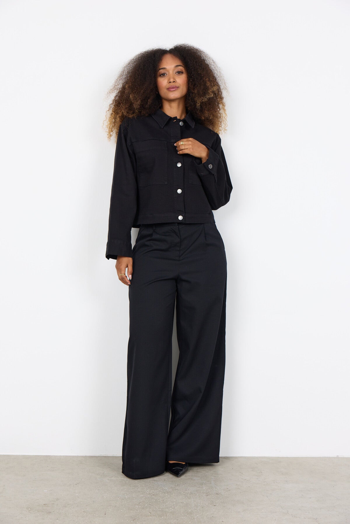 SC-BESS 1 Jakke Sort