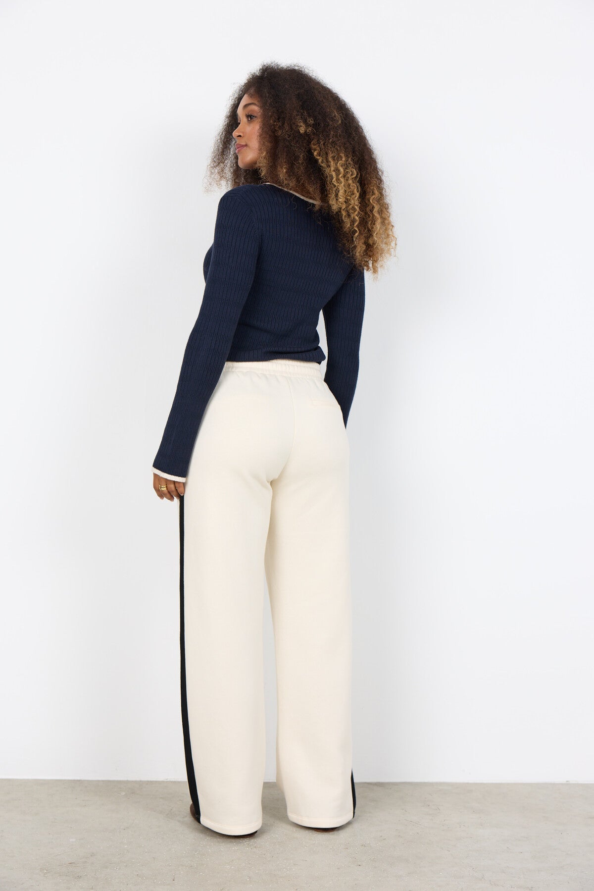 SC-DOLLIE 810 Pullover Sort