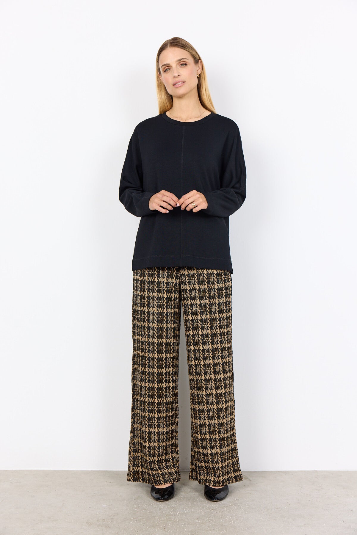 SC-BANU 262 Bluse Sort